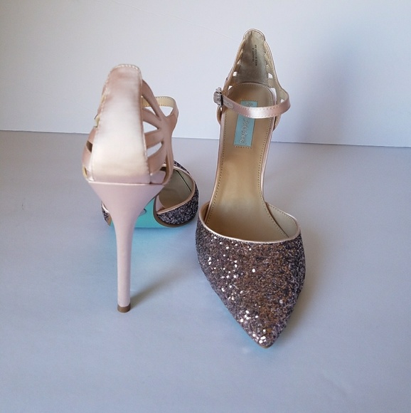 Blue by Betsey Johnson SB-Avery Pumps Heels Size 8 - Picture 3 of 4